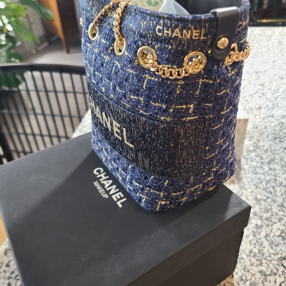 CC VIP/GWP BEAUTY BUCKET SHOULDER STRAP FABRIC TWEED - Picture 3 of 5